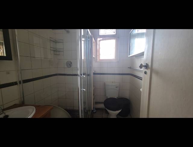 3 BEDROOM APARTMENT FOR SALE IN GLENWOOD